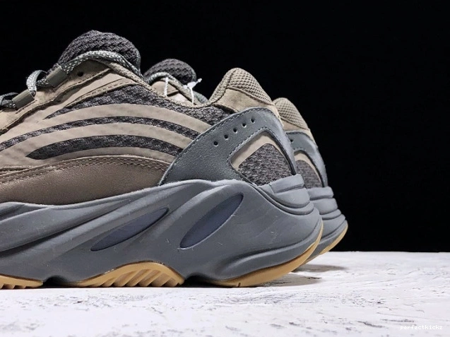 Adidas Yeezy v2 Boost 700 Geode EG6860 0731
